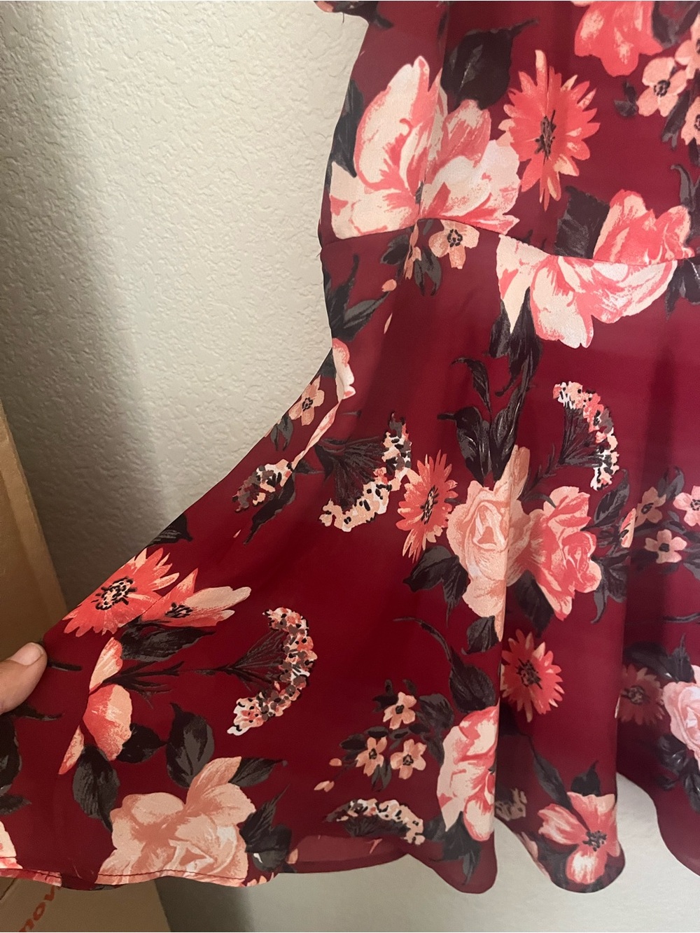 torrid Maroon Floral V-Neck Ruffle Sleeve Blouse - Picture 3 of 6